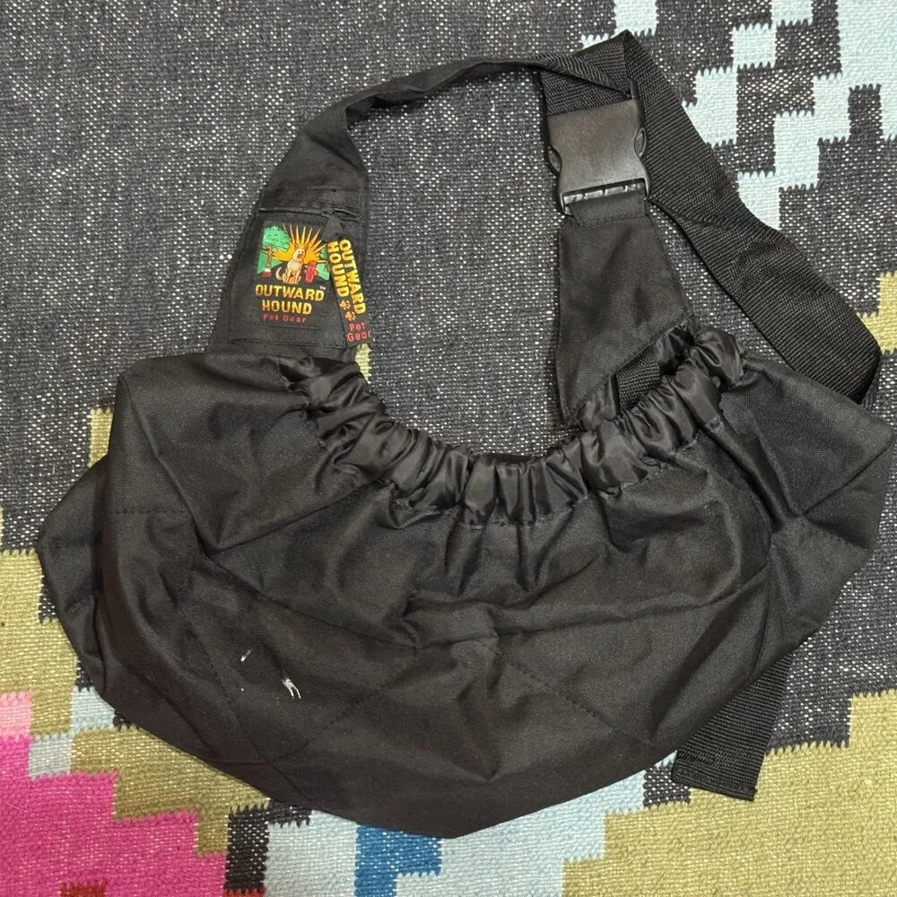 OUTWARD HOUND Pet Gear: Cross-Body Sling Pet Carrier, Black